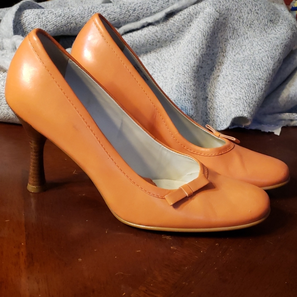 Nine West Coral heels 7 1/2
